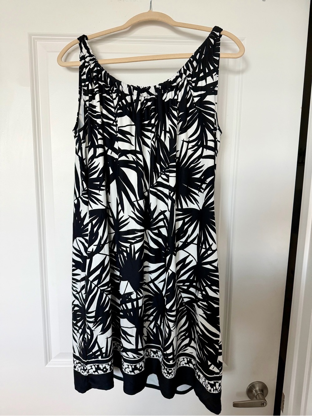 Beach House Black & White Tropical Leaf Pullover Swim Coverup